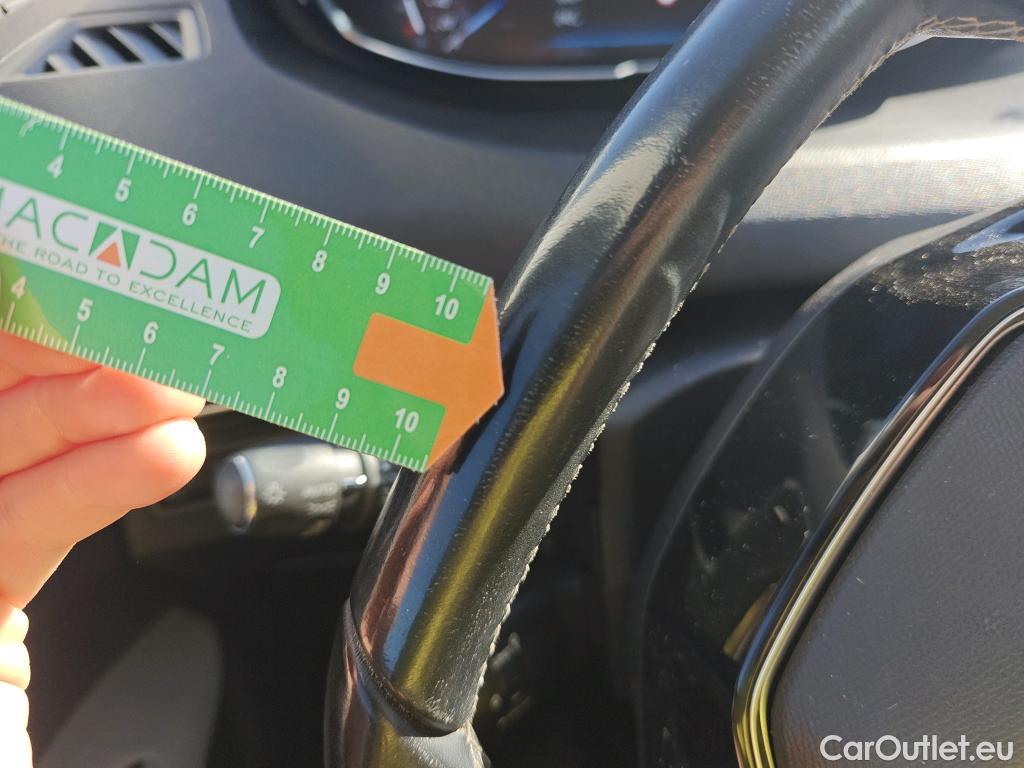  Peugeot  3008 PEUGEOT  / 2016 / 5P / todoterreno Allure BlueHDi 96kW (130CV) S&S EAT8 #41