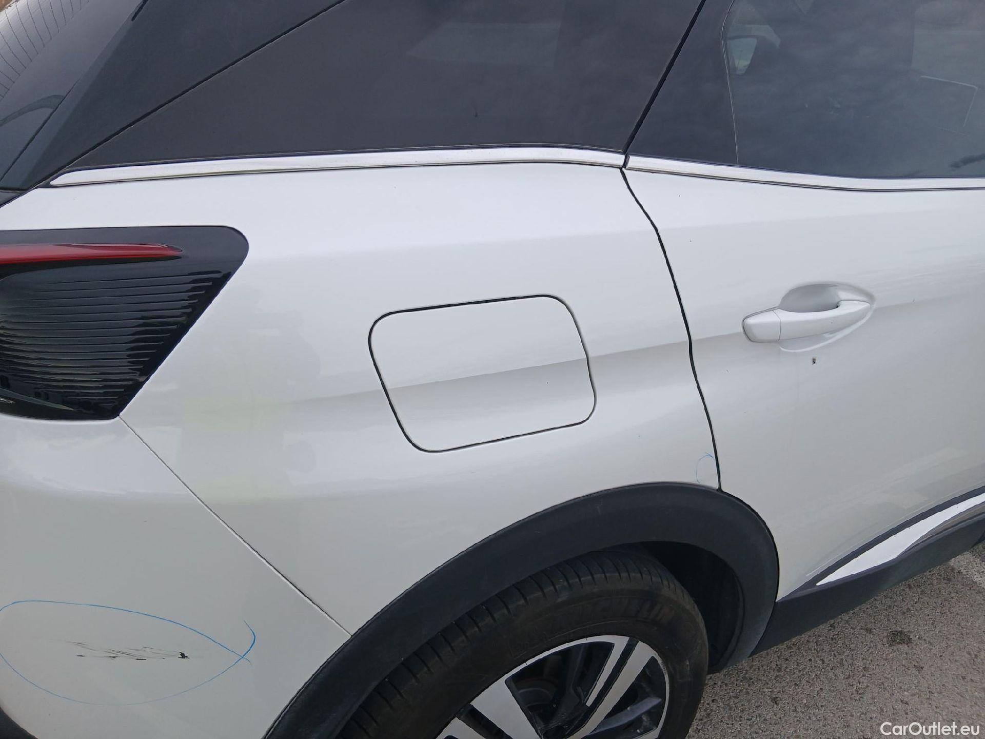  Peugeot  3008 PEUGEOT  / 2016 / 5P / todoterreno GT Line BlueHDi 132kW (180CV) S&S EAT8 #26