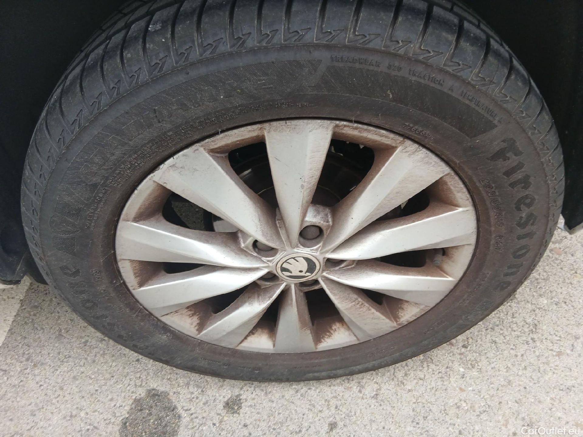  Skoda  KAMIQ SKODA  1.0 TSI 81kW (110CV) DSG Ambition (CX) #20