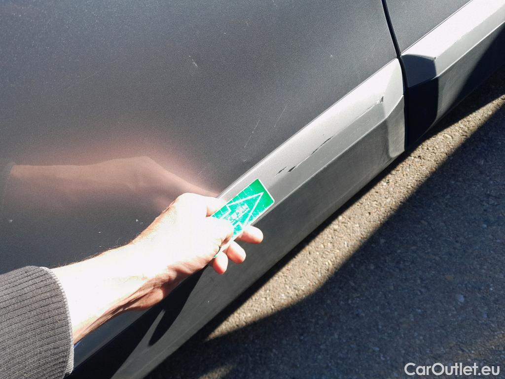  Peugeot  2008 PEUGEOT  / 2019 / 5P / todoterreno Allure Pack BlueHDI 81kW (110CV) #49