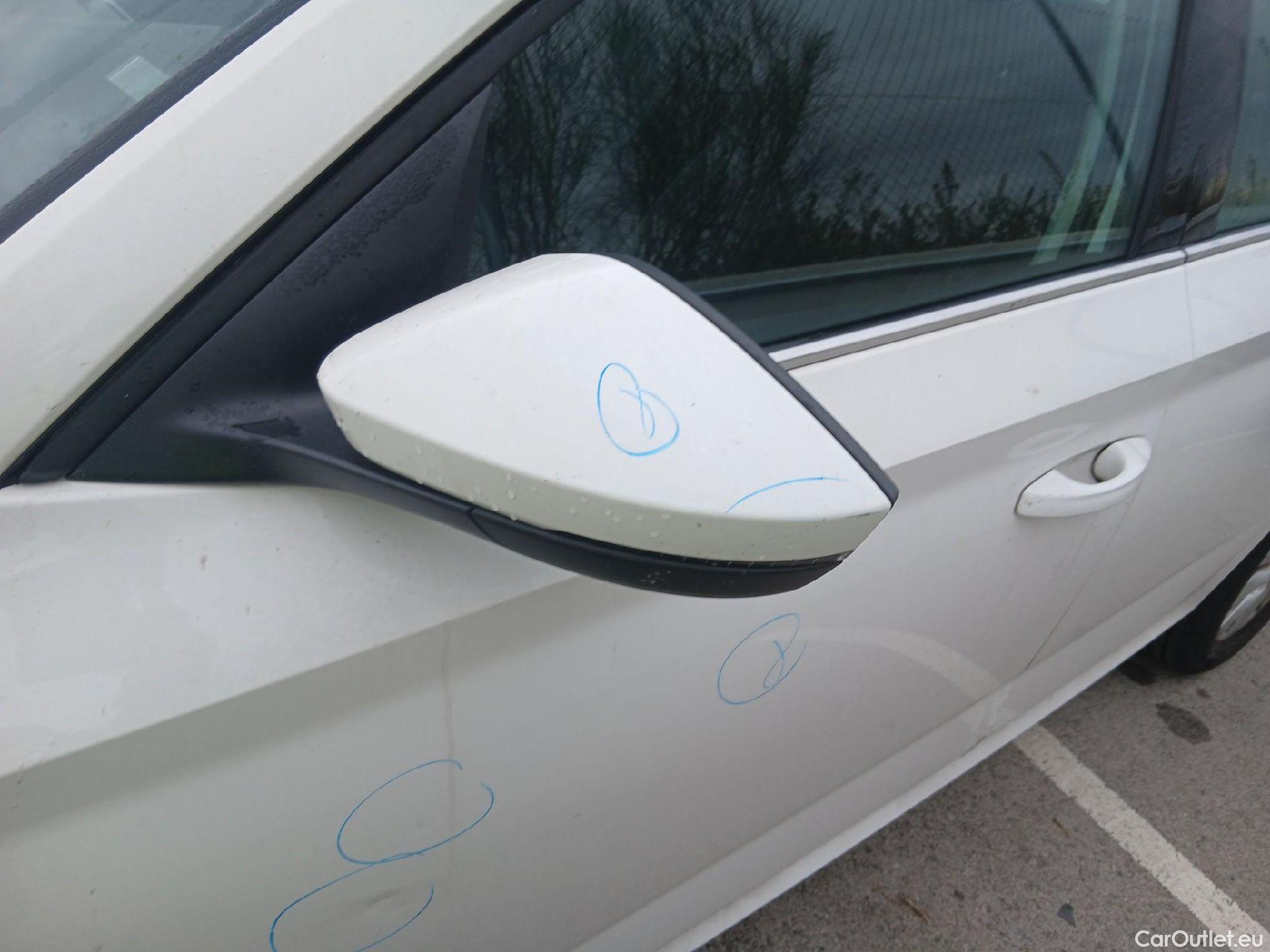  Skoda  KAMIQ SKODA  1.0 TSI 81kW (110CV) DSG Ambition (CX) #15