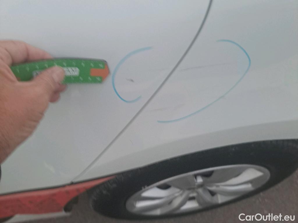  Renault  Clio RENAULT  / 2019 / 5P / berlina con portón Business Blue dCi 63 kW (85CV) (ACB) #13