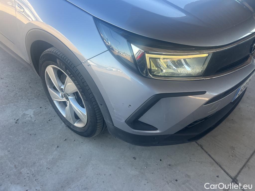  Opel   Grandland X OPEL Grandland / 2021 / 5P / todoterreno 1.6 Turbo PHEV B.Edition Aut 165kW/225CV #13