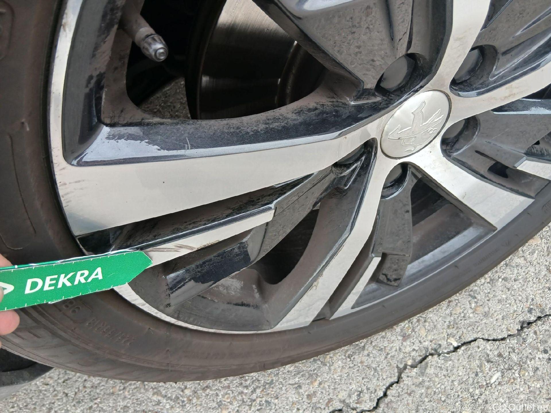  Peugeot  3008 PEUGEOT  / 2016 / 5P / todoterreno GT Line BlueHDi 132kW (180CV) S&S EAT8 #7