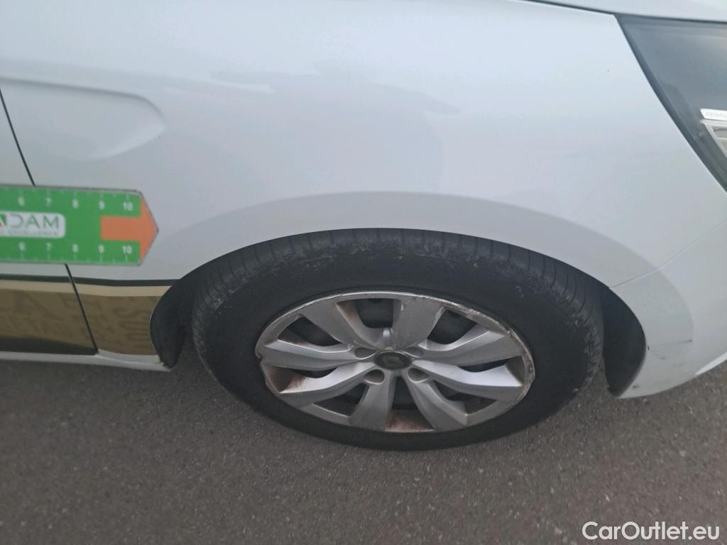  Renault  Clio RENAULT  / 2019 / 5P / berlina con portón Business Blue dCi 63 kW (85CV) (ACB) #19