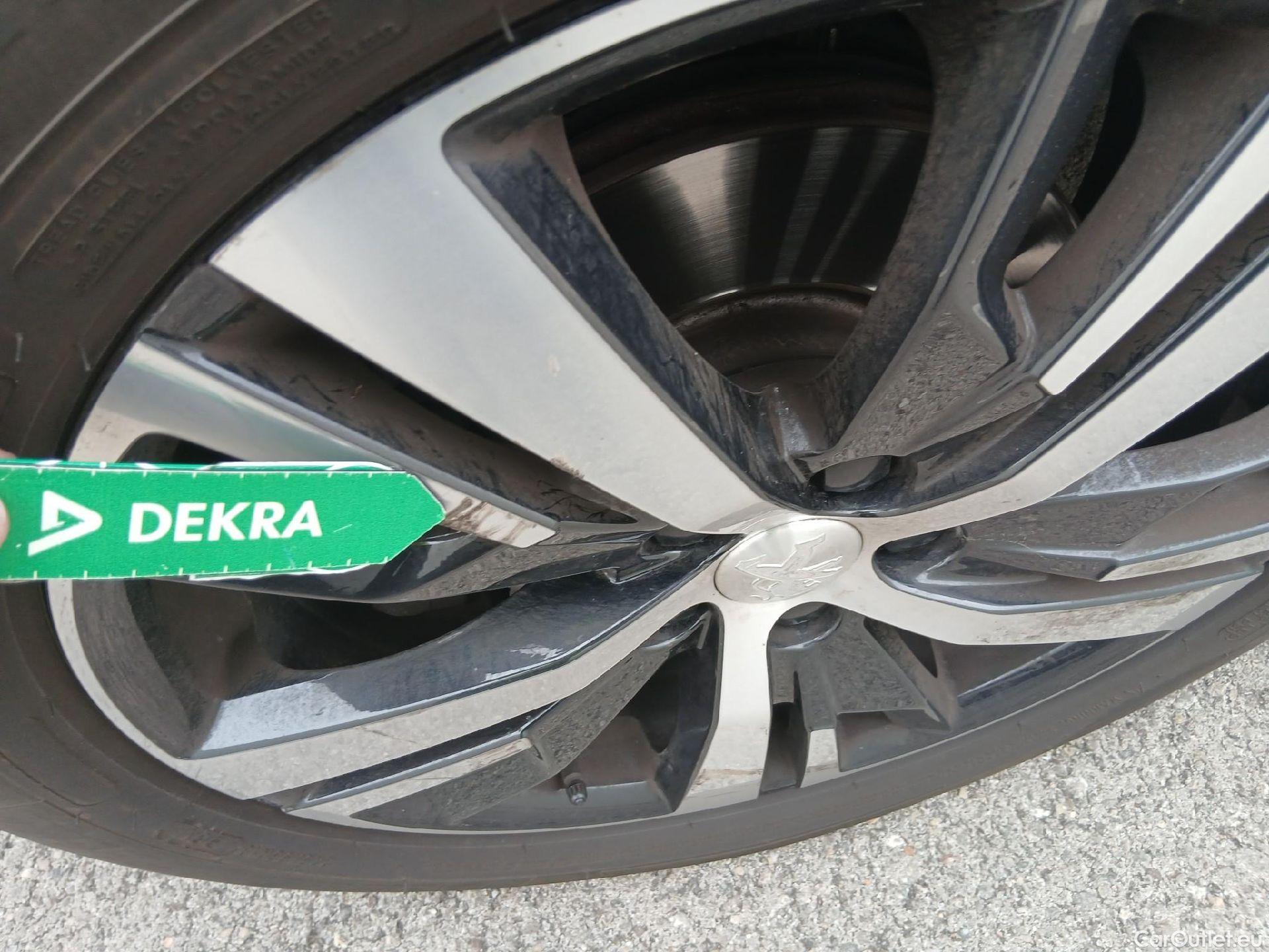  Peugeot  3008 PEUGEOT  / 2016 / 5P / todoterreno GT Line BlueHDi 132kW (180CV) S&S EAT8 #2