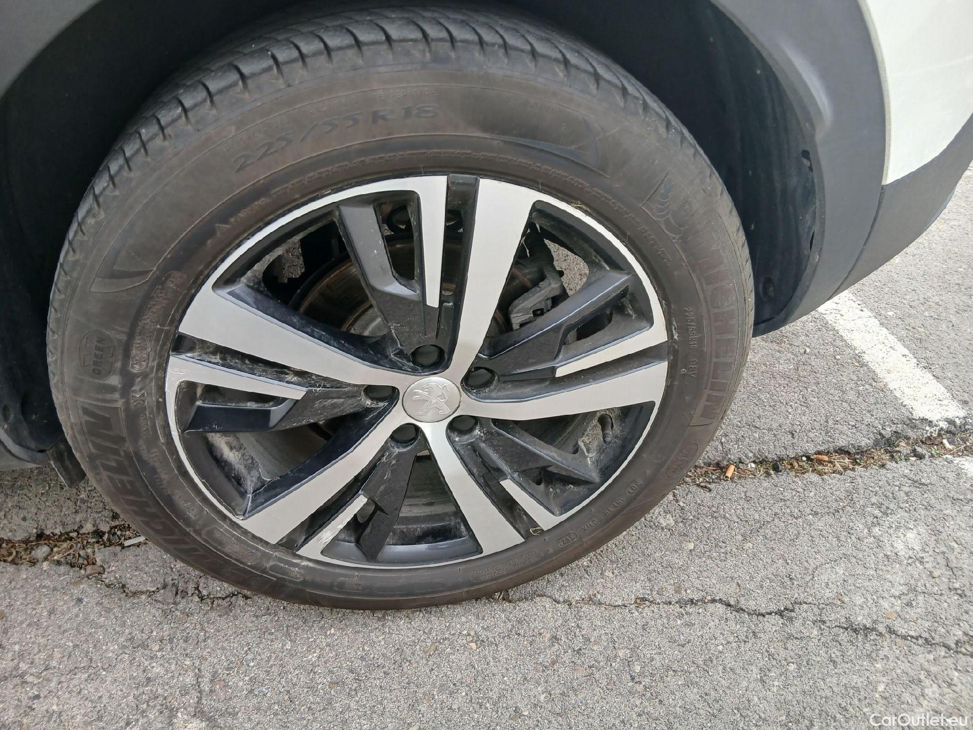  Peugeot  3008 PEUGEOT  / 2016 / 5P / todoterreno GT Line BlueHDi 132kW (180CV) S&S EAT8 #4