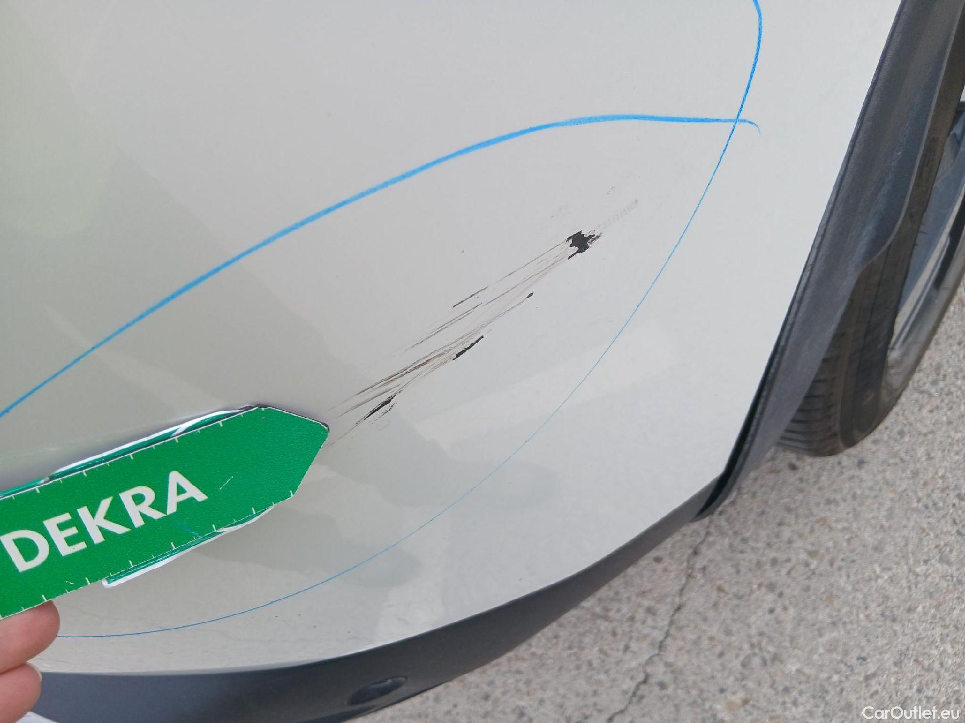  Peugeot  3008 PEUGEOT  / 2016 / 5P / todoterreno GT Line BlueHDi 132kW (180CV) S&S EAT8 #21