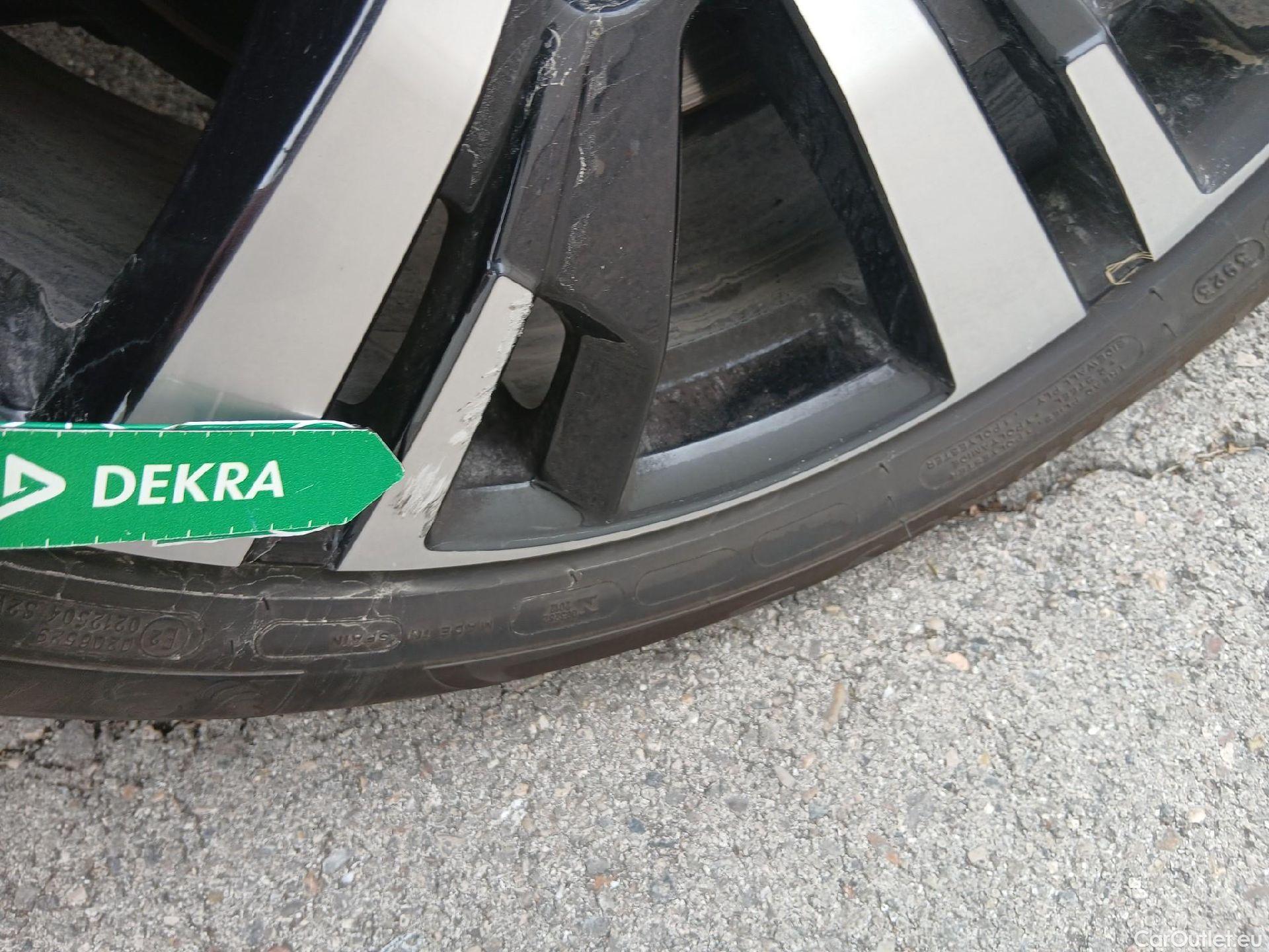  Peugeot  3008 PEUGEOT  / 2016 / 5P / todoterreno GT Line BlueHDi 132kW (180CV) S&S EAT8 #5