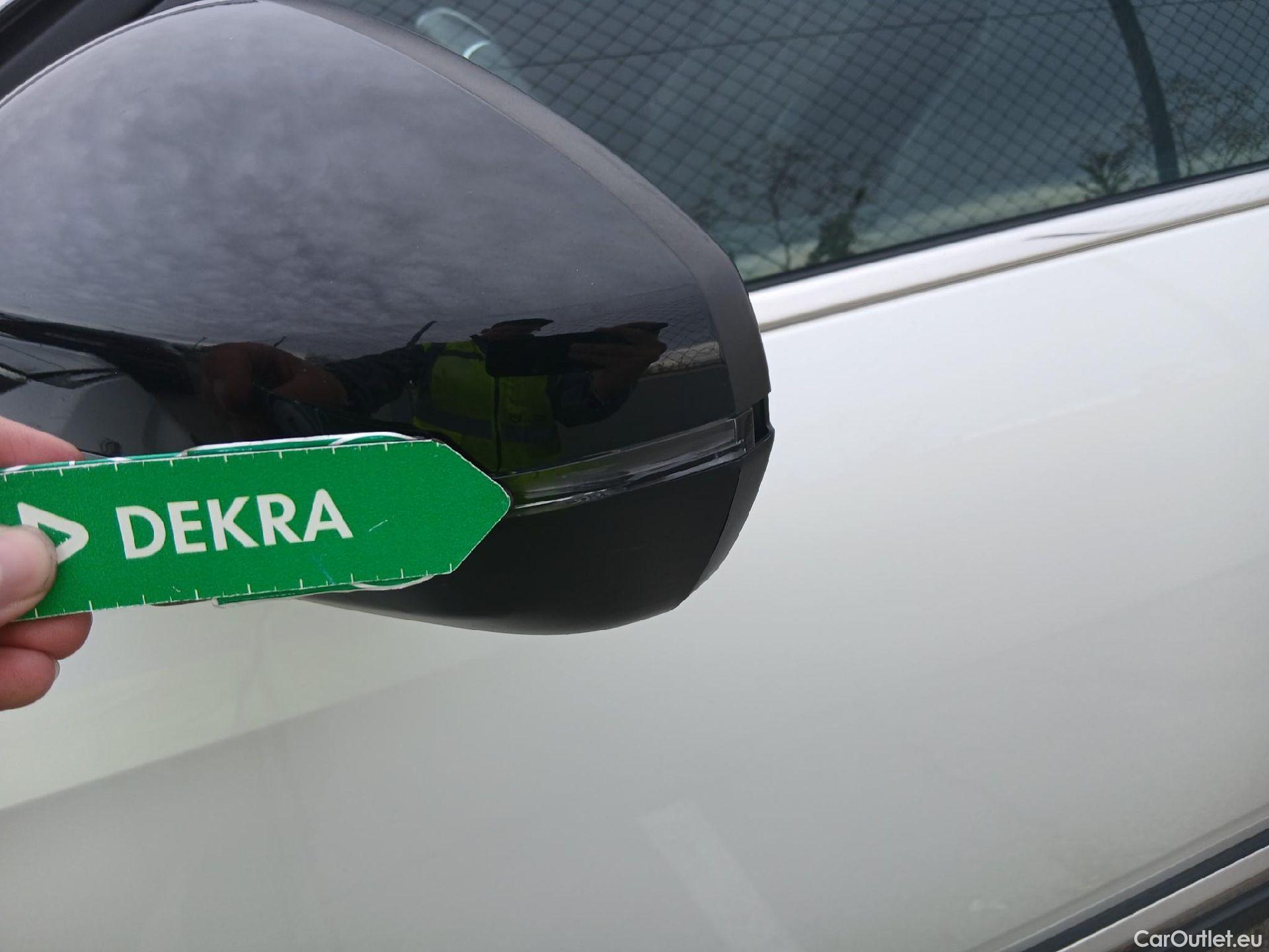  Peugeot  3008 PEUGEOT  / 2016 / 5P / todoterreno GT Line BlueHDi 132kW (180CV) S&S EAT8 #13