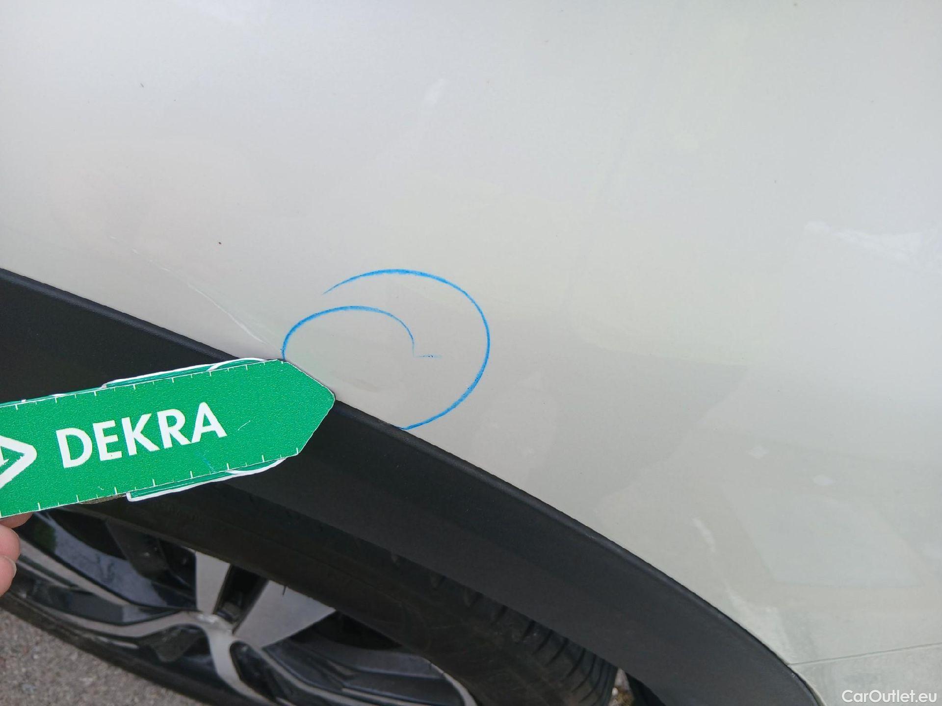  Peugeot  3008 PEUGEOT  / 2016 / 5P / todoterreno GT Line BlueHDi 132kW (180CV) S&S EAT8 #19