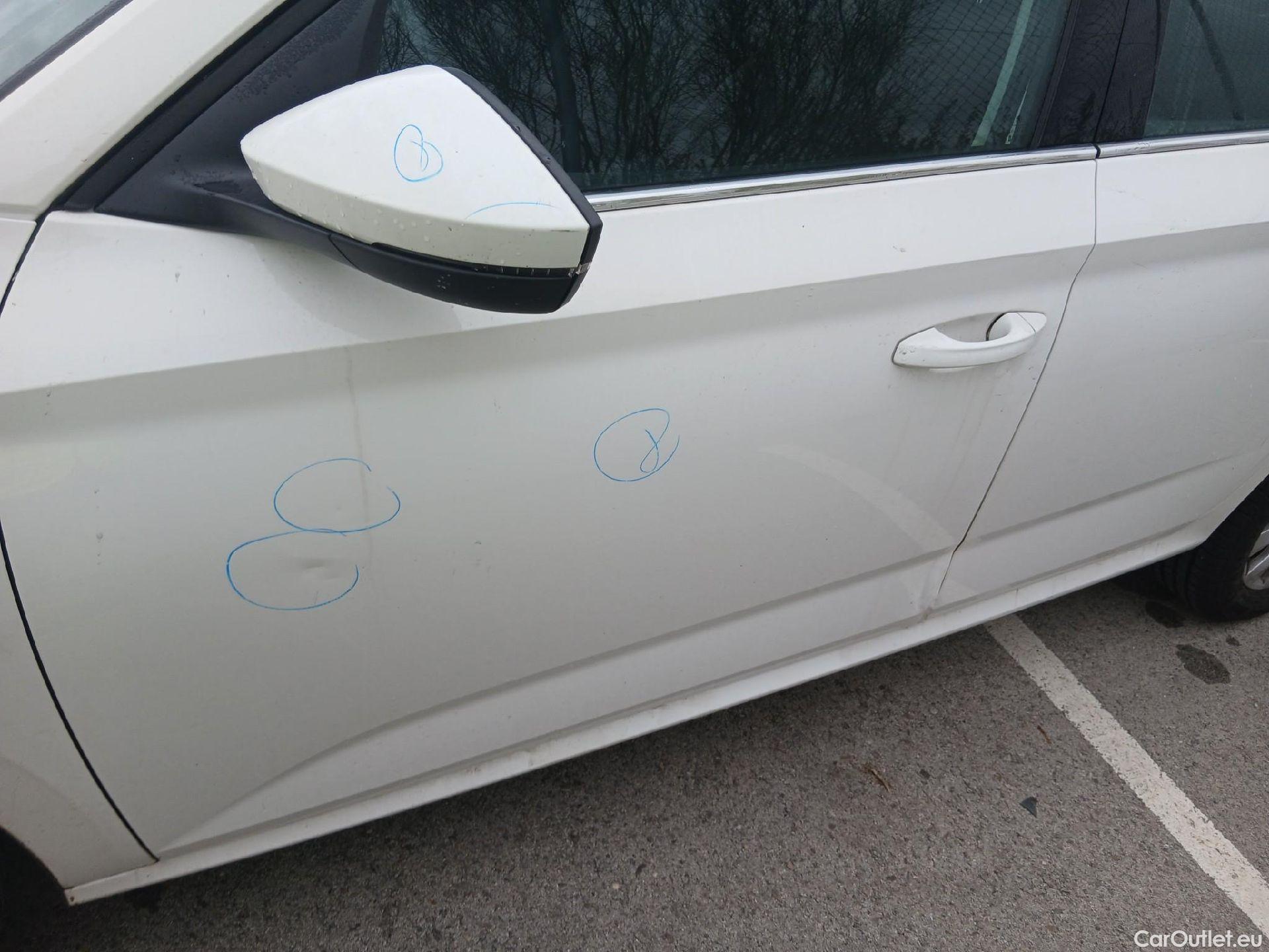  Skoda  KAMIQ SKODA  1.0 TSI 81kW (110CV) DSG Ambition (CX) #18