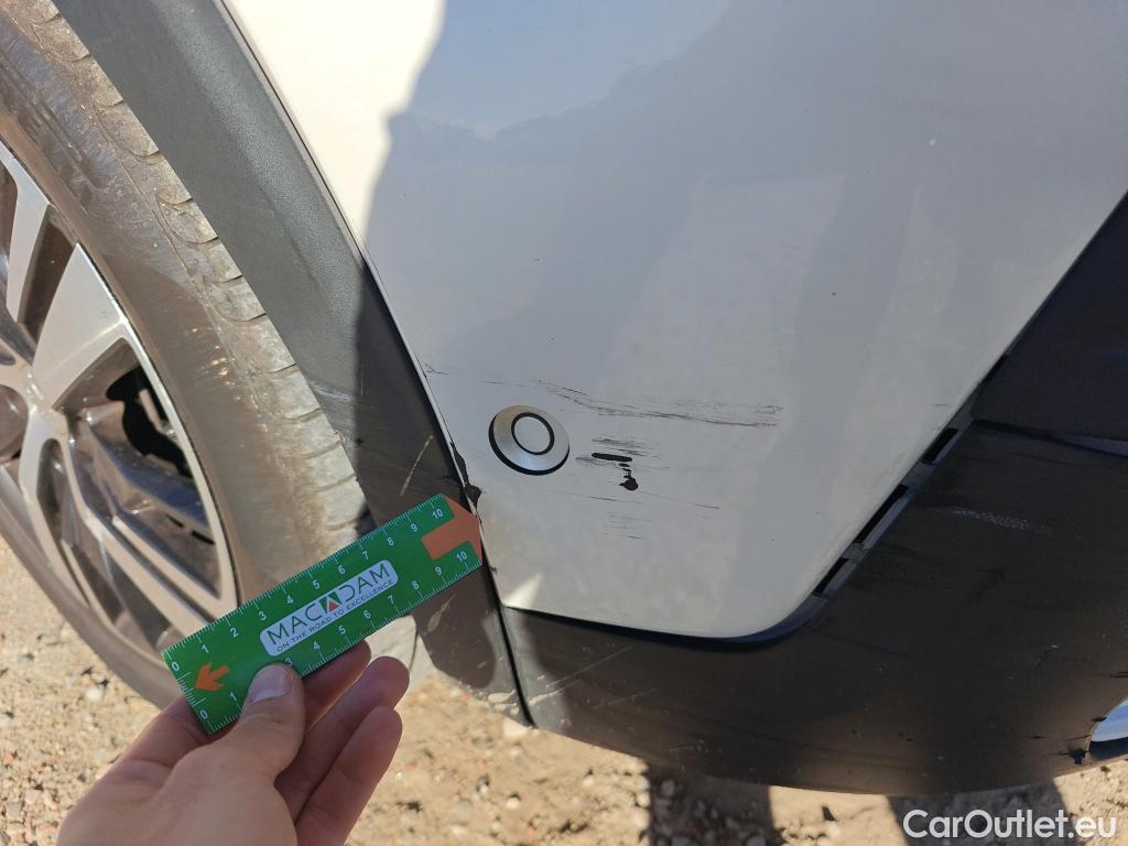  Peugeot  3008 PEUGEOT  / 2016 / 5P / todoterreno Allure BlueHDi 96kW (130CV) S&S EAT8 #48