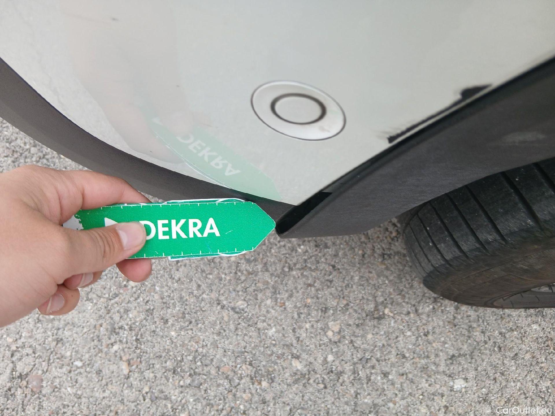  Peugeot  3008 PEUGEOT  / 2016 / 5P / todoterreno GT Line BlueHDi 132kW (180CV) S&S EAT8 #12