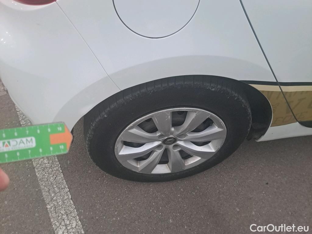  Renault  Clio RENAULT  / 2019 / 5P / berlina con portón Business Blue dCi 63 kW (85CV) (ACB) #27