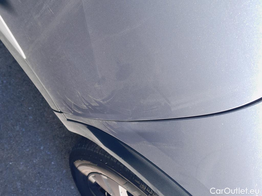  Peugeot  2008 PEUGEOT  / 2019 / 5P / todoterreno Allure Pack BlueHDI 81kW (110CV) #24