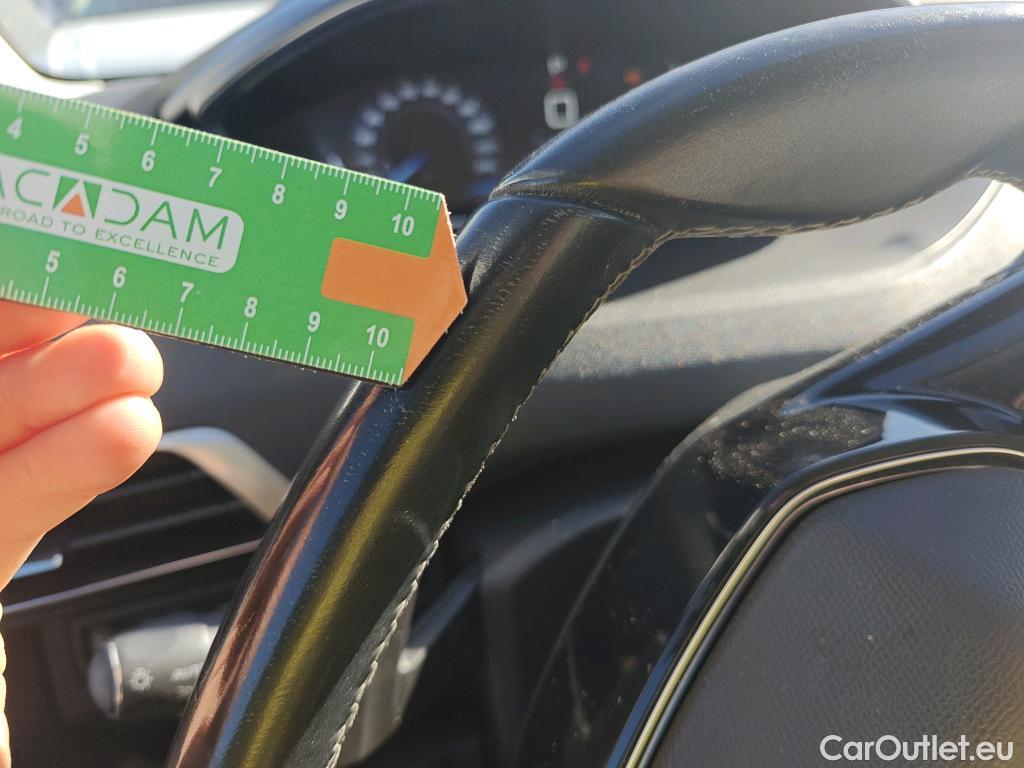  Peugeot  3008 PEUGEOT  / 2016 / 5P / todoterreno Allure BlueHDi 96kW (130CV) S&S EAT8 #42