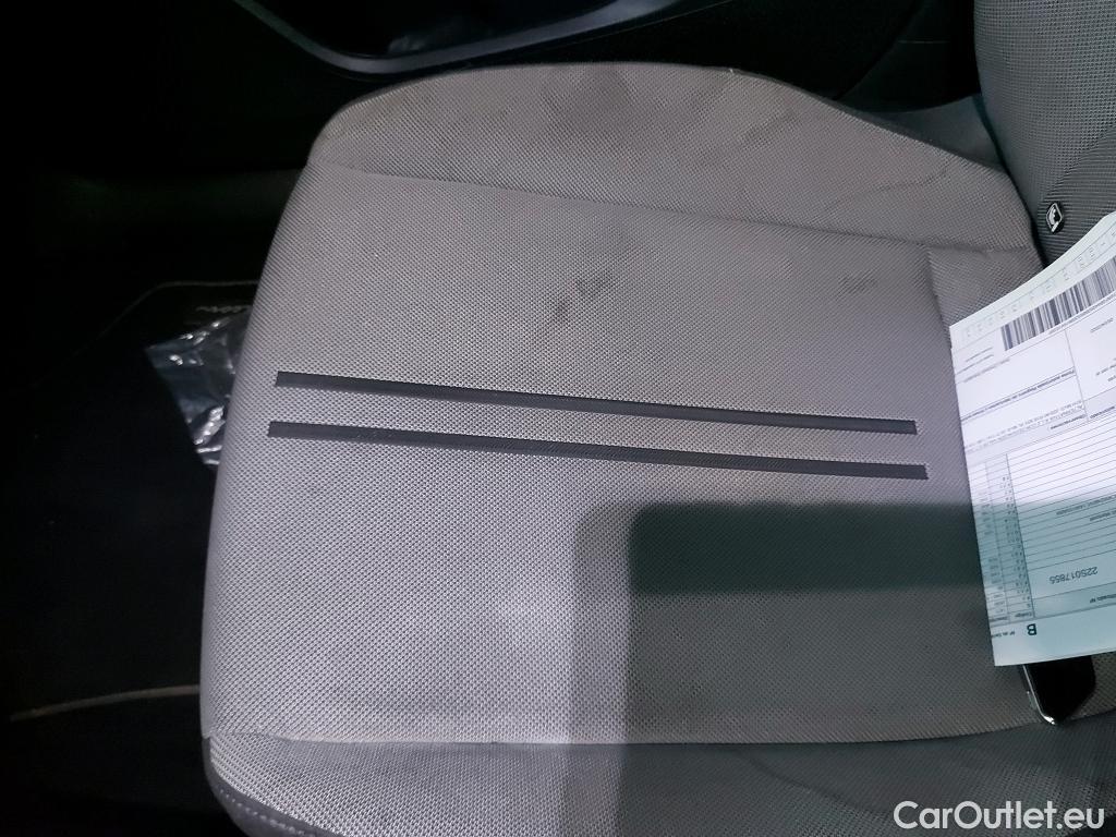  Seat  Leon  Sportstourer Style Go 2.0 TDI 115CV MT6 E6d #9