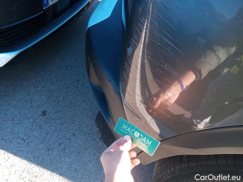  Peugeot  2008 PEUGEOT  / 2019 / 5P / todoterreno Allure Pack Puretech 130 S&S EAT8 (AC2) #34