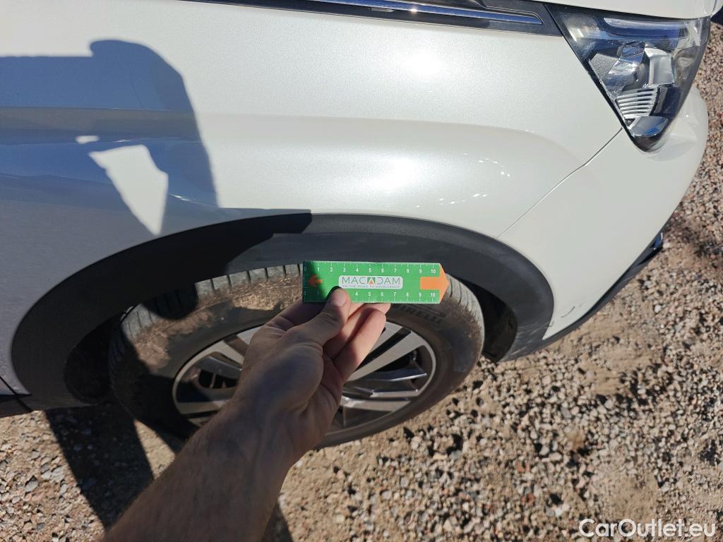  Peugeot  3008 PEUGEOT  / 2016 / 5P / todoterreno Allure BlueHDi 96kW (130CV) S&S EAT8 #51