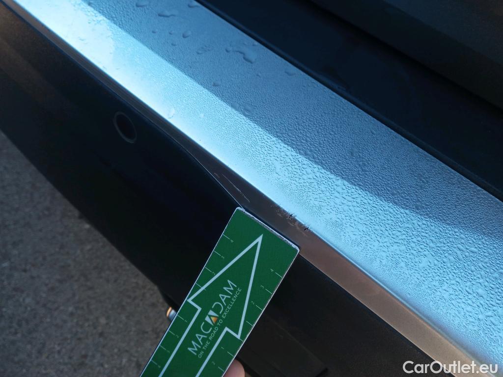  Peugeot  2008 PEUGEOT  / 2019 / 5P / todoterreno Allure Pack Puretech 130 S&S EAT8 (AC2) #37