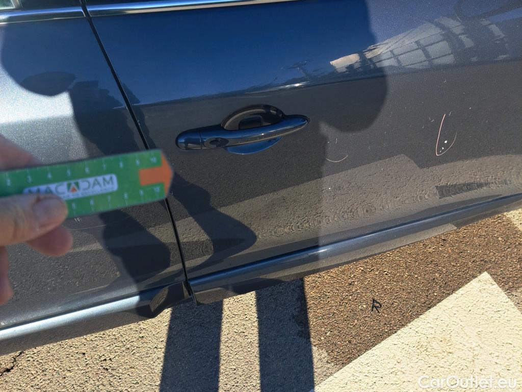  Renault  Megane RENAULT MÉGANE 5p 3G familiar Sp. Tou. Bose Energy dCi 130 S&S Euro 6 #61