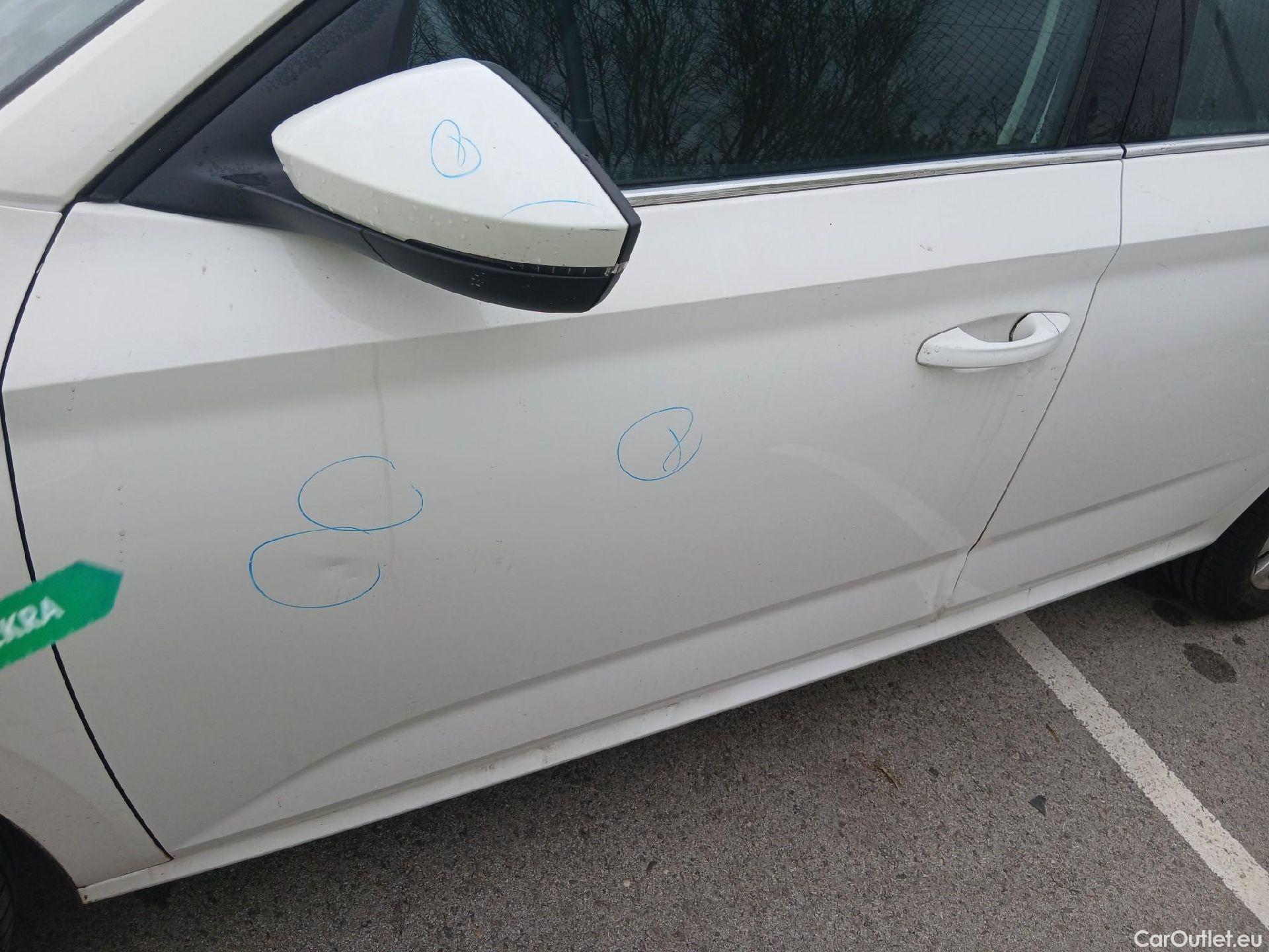  Skoda  KAMIQ SKODA  1.0 TSI 81kW (110CV) DSG Ambition (CX) #17