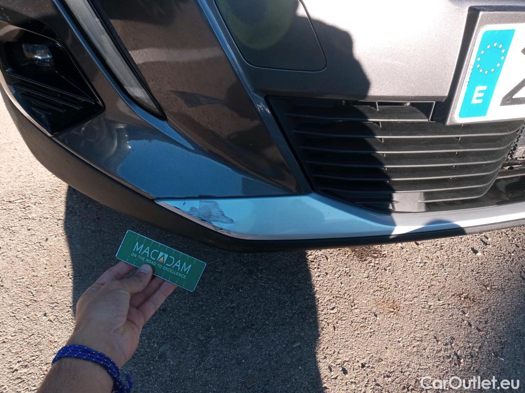  Peugeot  2008 PEUGEOT  / 2019 / 5P / todoterreno Allure Pack Puretech 130 S&S EAT8 (AC2) #30