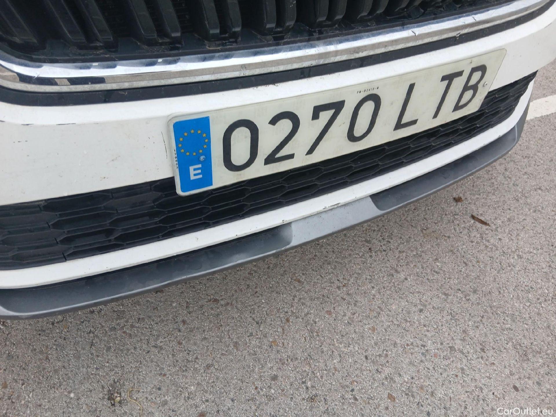  Skoda  KAMIQ SKODA  1.0 TSI 81kW (110CV) DSG Ambition (CX) #9