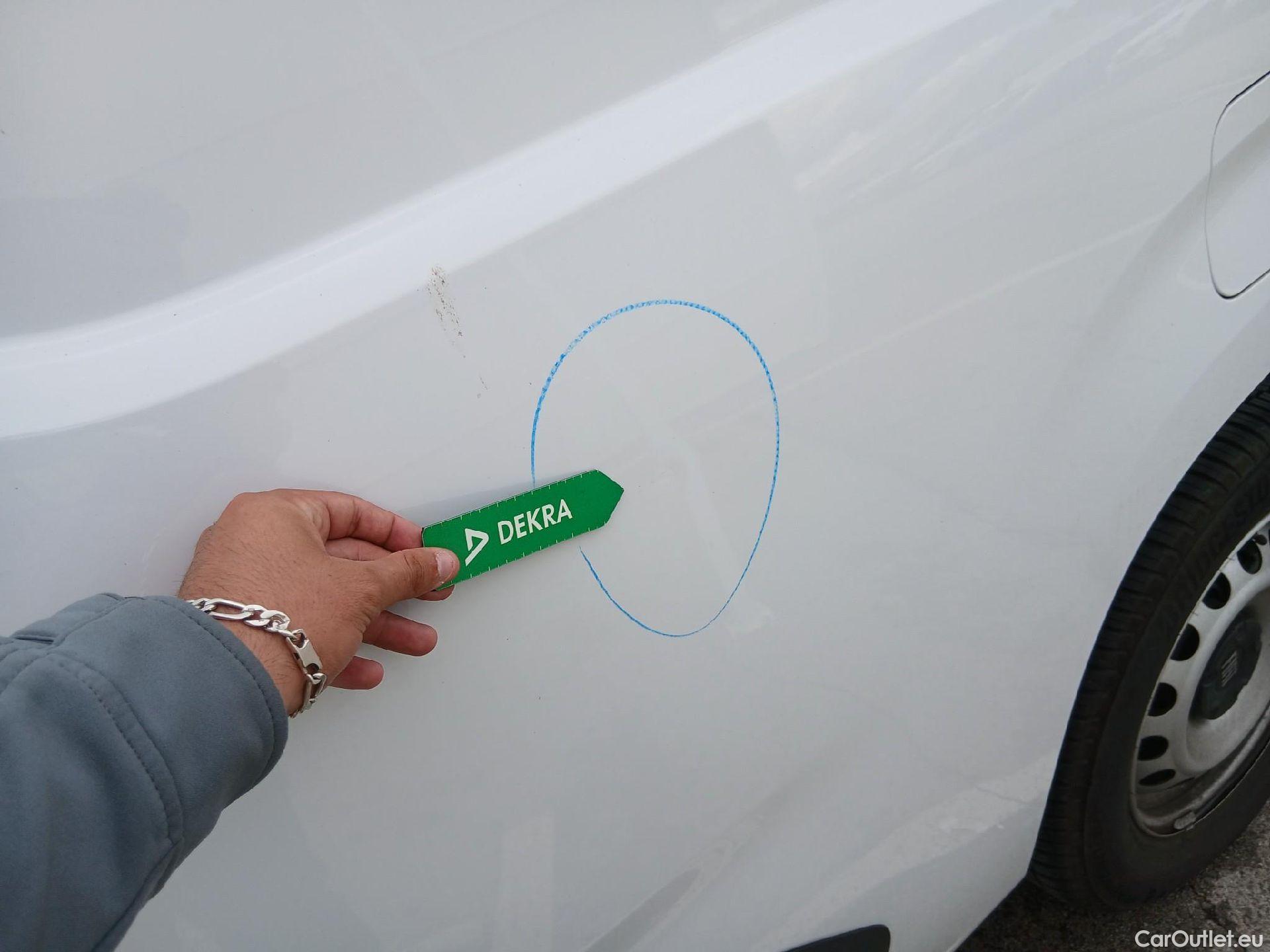  Land Rover  Discovery FIAT Doblò / 2023 / 4P / furgón derivado de turismo Furgón L1 BlueHDi 1.5 L 650kg 100CV (AC) #10