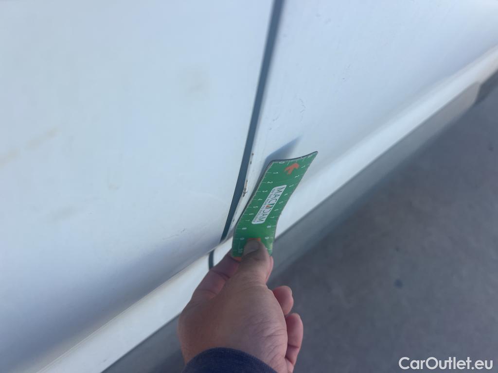  Citroen  Berlingo CITROEN  / 2018 / 4P / combi Talla M BlueHDi 100 LIVE (AC) #7