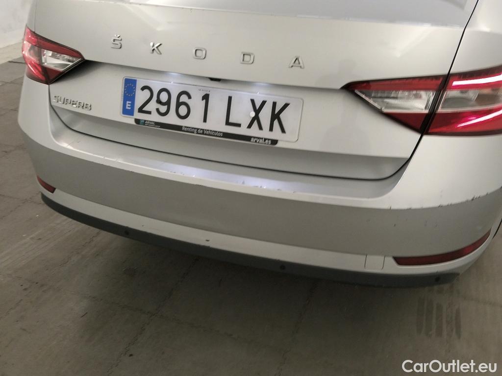  Skoda  Superb SKODA  / 2019 / 5P / berlina con portón 2.0 TDI 110kW (150CV) DSG Ambition #17