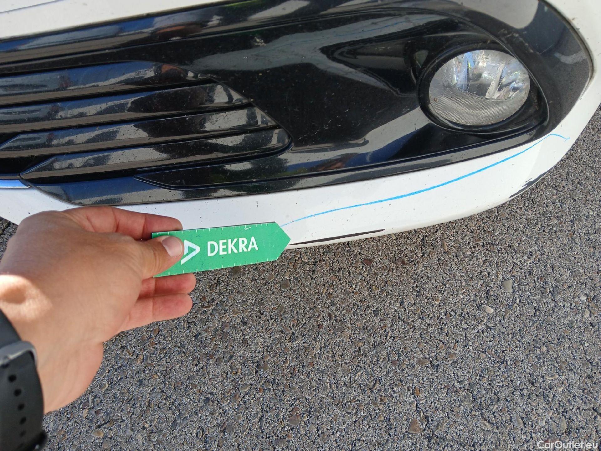  Toyota  Auris TOYOTA  5p 2G berlina con portón 1.8 140H Hybrid Active #14