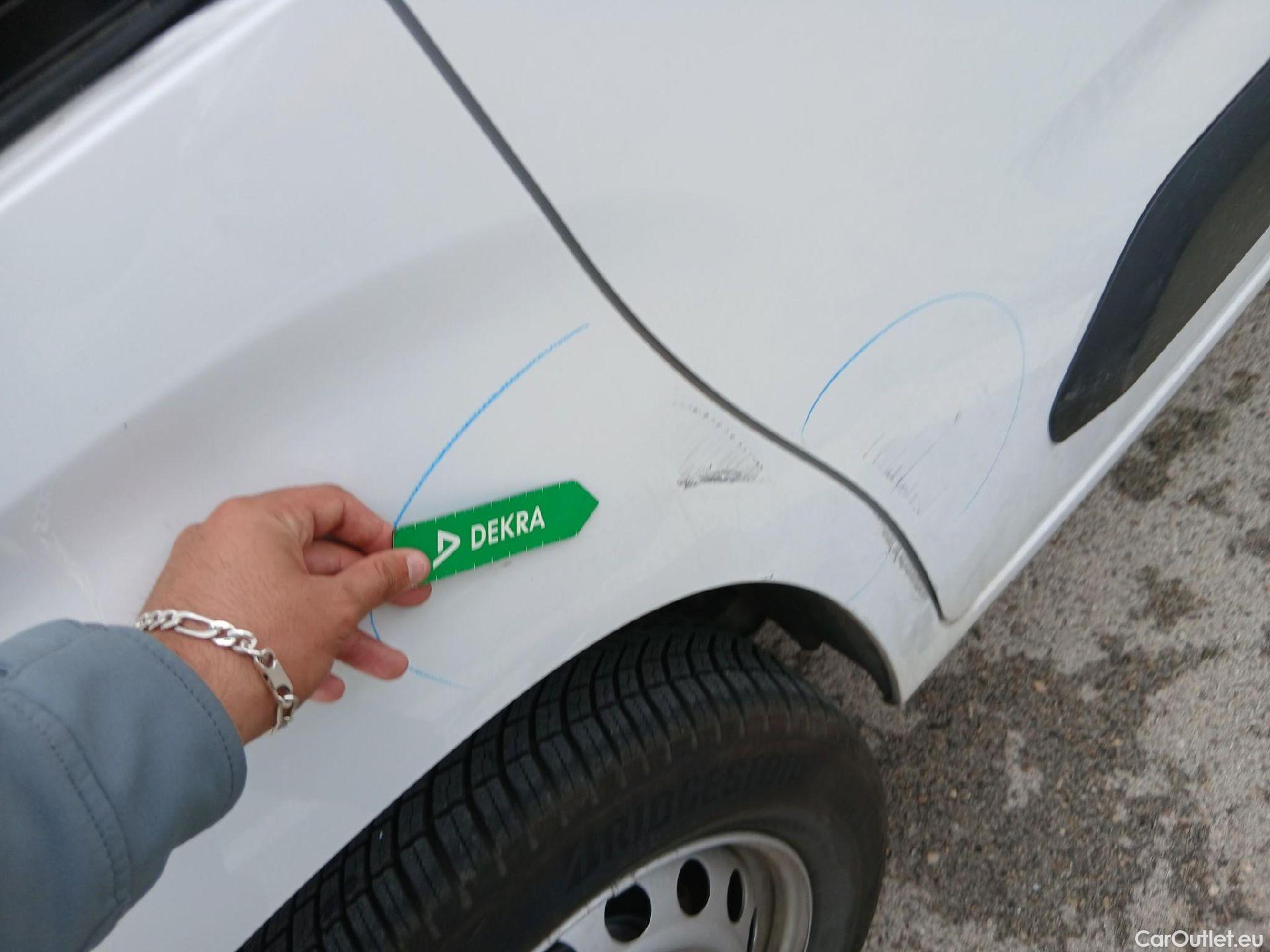  Land Rover  Discovery FIAT Doblò / 2023 / 4P / furgón derivado de turismo Furgón L1 BlueHDi 1.5 L 650kg 100CV (AC) #14