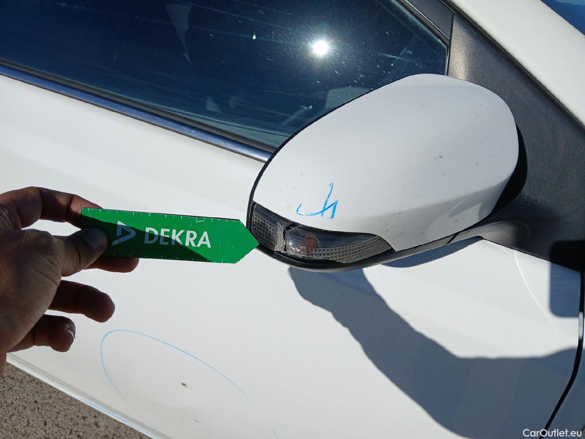  Toyota  Auris TOYOTA  5p 2G berlina con portón 1.8 140H Hybrid Active #34