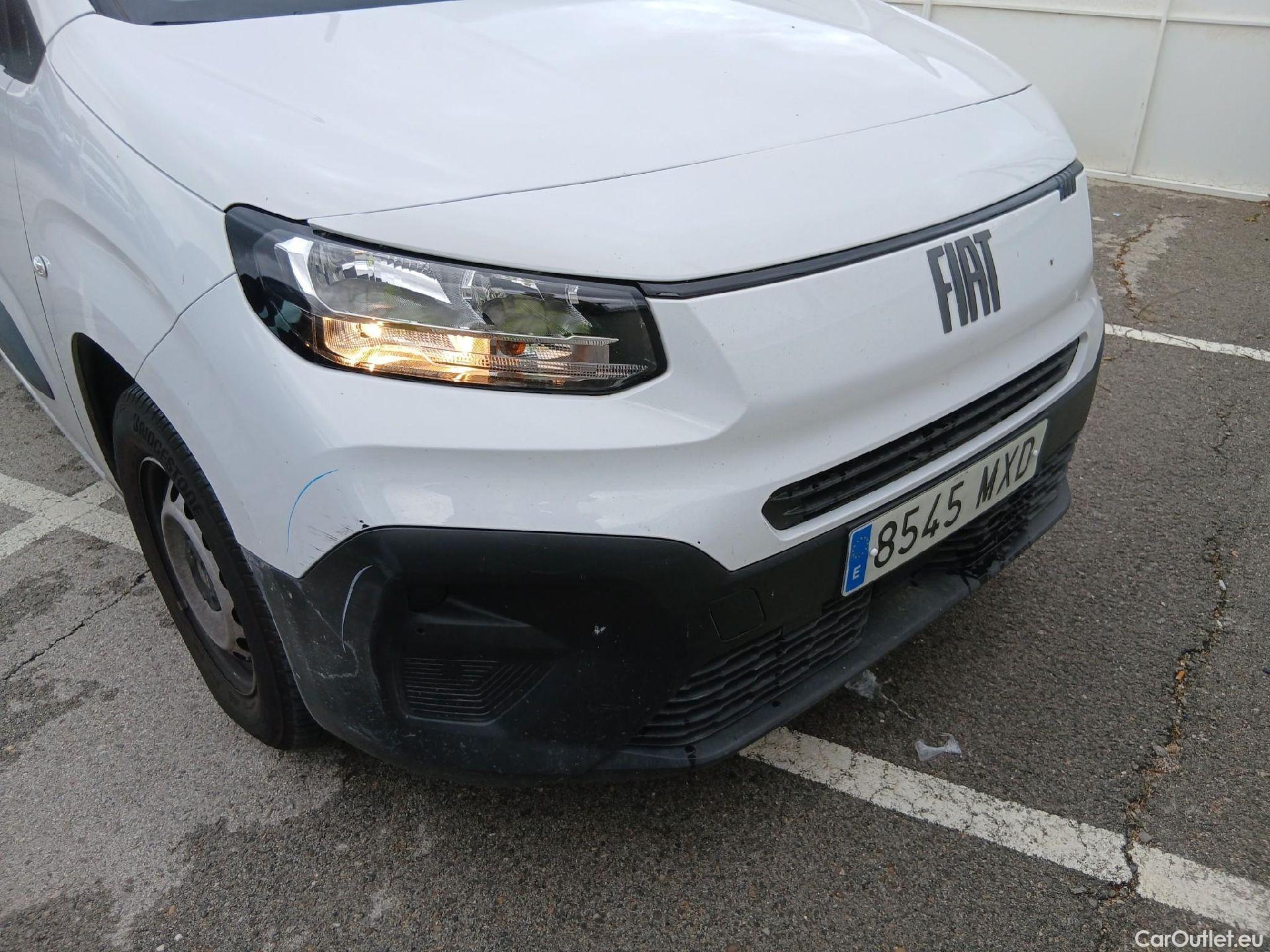  Land Rover  Discovery FIAT Doblò / 2023 / 4P / furgón derivado de turismo Furgón L1 BlueHDi 1.5 L 650kg 100CV (AC) #3