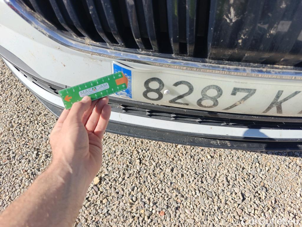  Skoda  Karoq SKODA  / 2017 / 5P / todoterreno 2.0 TDI 110kW (150CV) DSG 4X4 Ambition #36