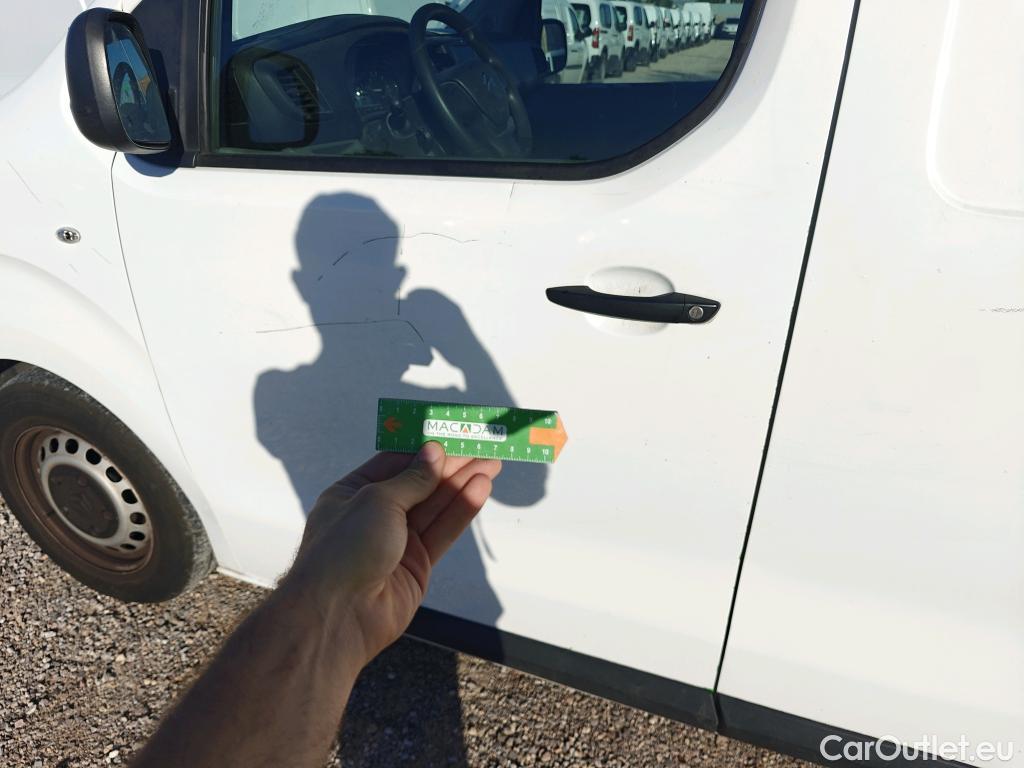  Citroen  Jumpy CITROEN  / 2016 / 4P / furgón Talla M BlueHDi 85KW (115CV) 6v Confort #39