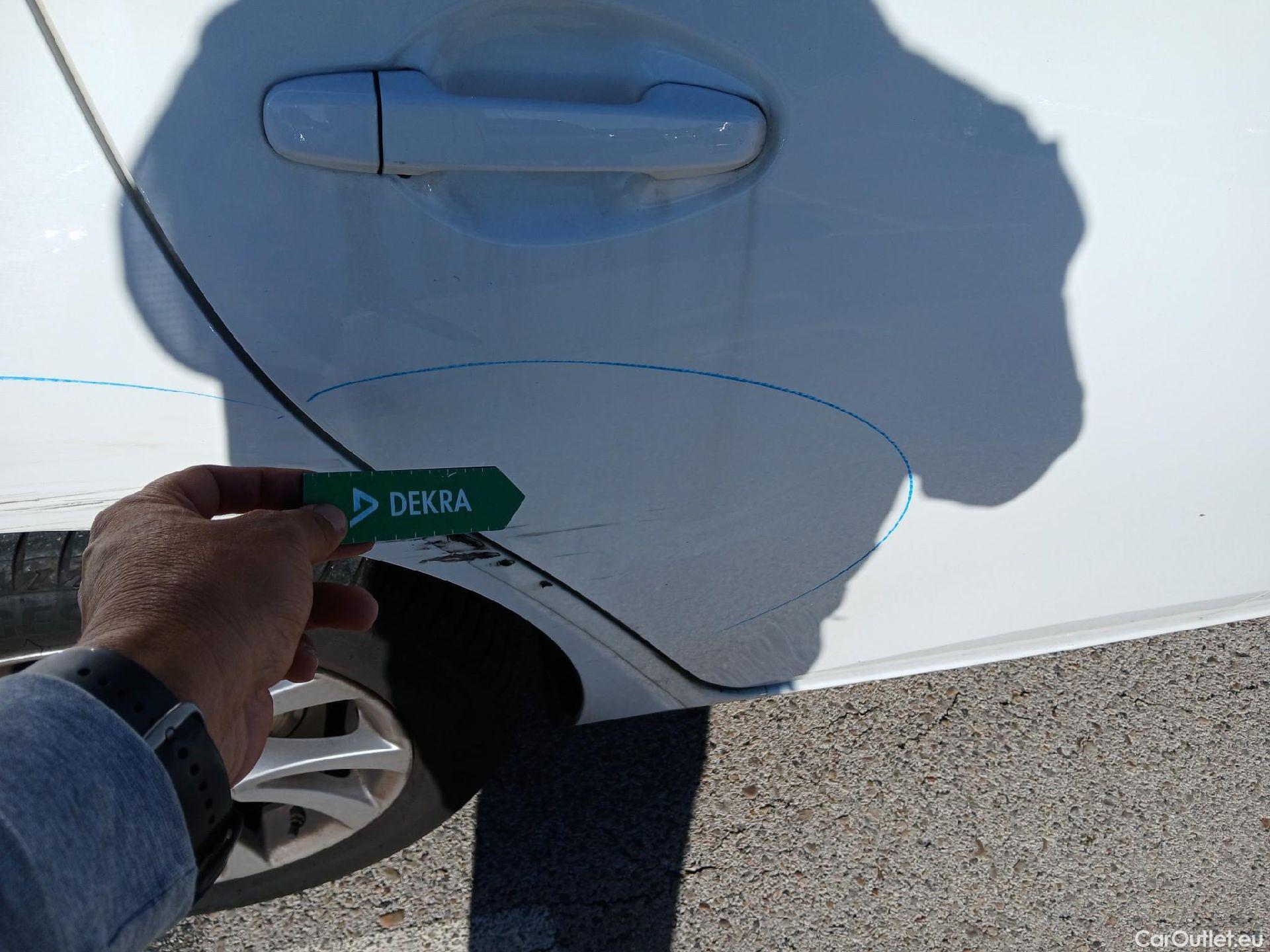  Toyota  Auris TOYOTA  5p 2G berlina con portón 1.8 140H Hybrid Active #28