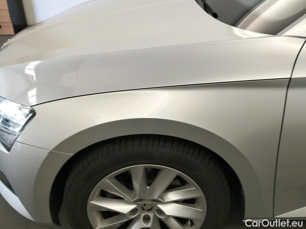  Skoda  Superb SKODA  / 2019 / 5P / berlina con portón 2.0 TDI 110kW (150CV) DSG Ambition #19