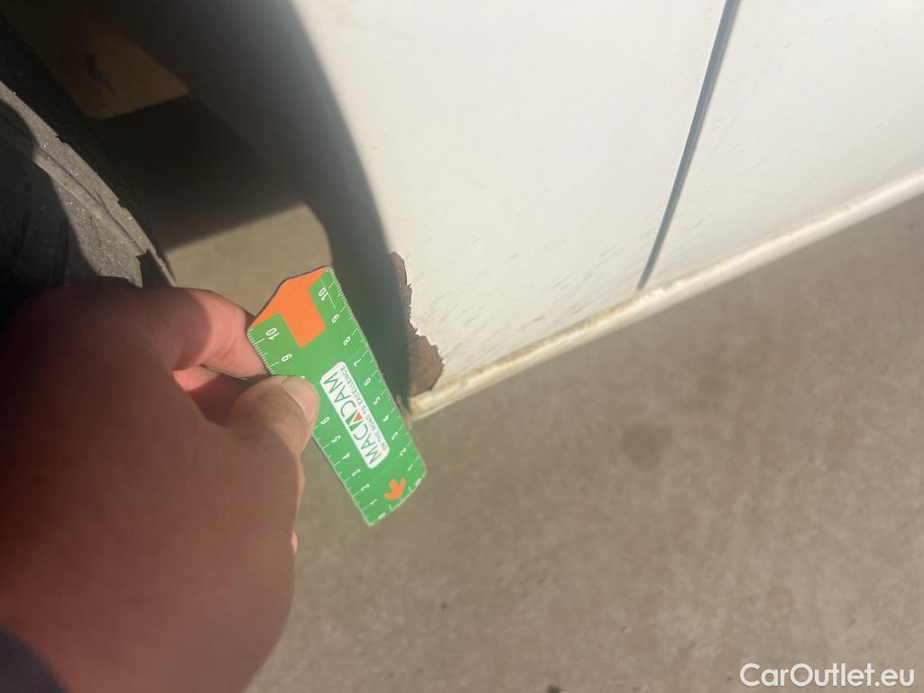  Citroen  Berlingo CITROEN  / 2018 / 4P / combi Talla M BlueHDi 100 LIVE (AC) #9