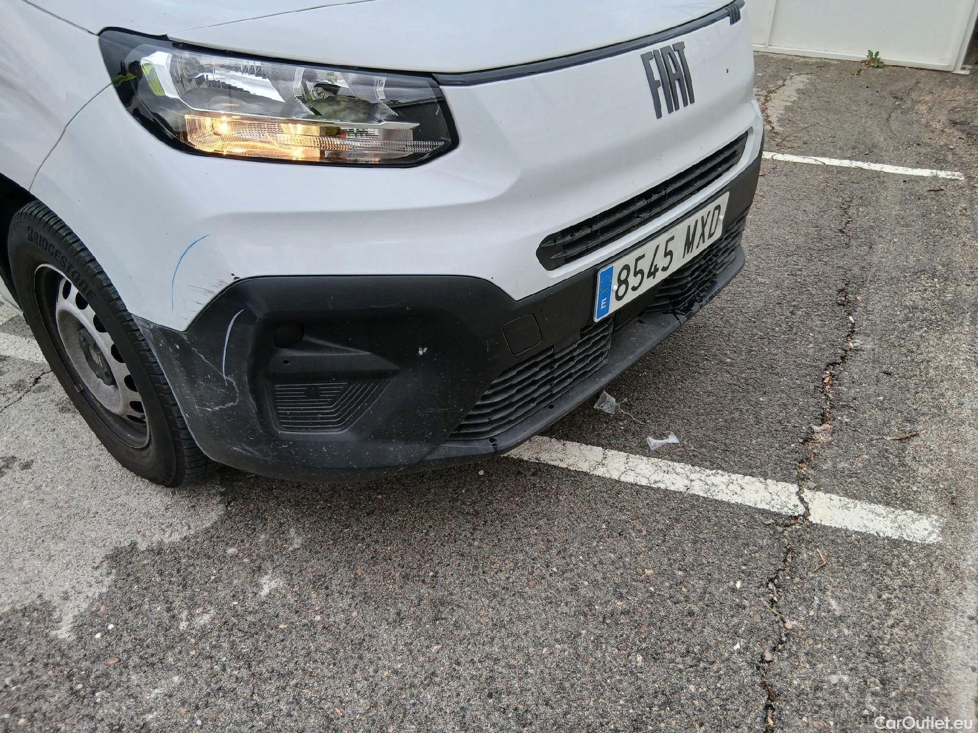  Land Rover  Discovery FIAT Doblò / 2023 / 4P / furgón derivado de turismo Furgón L1 BlueHDi 1.5 L 650kg 100CV (AC) #4