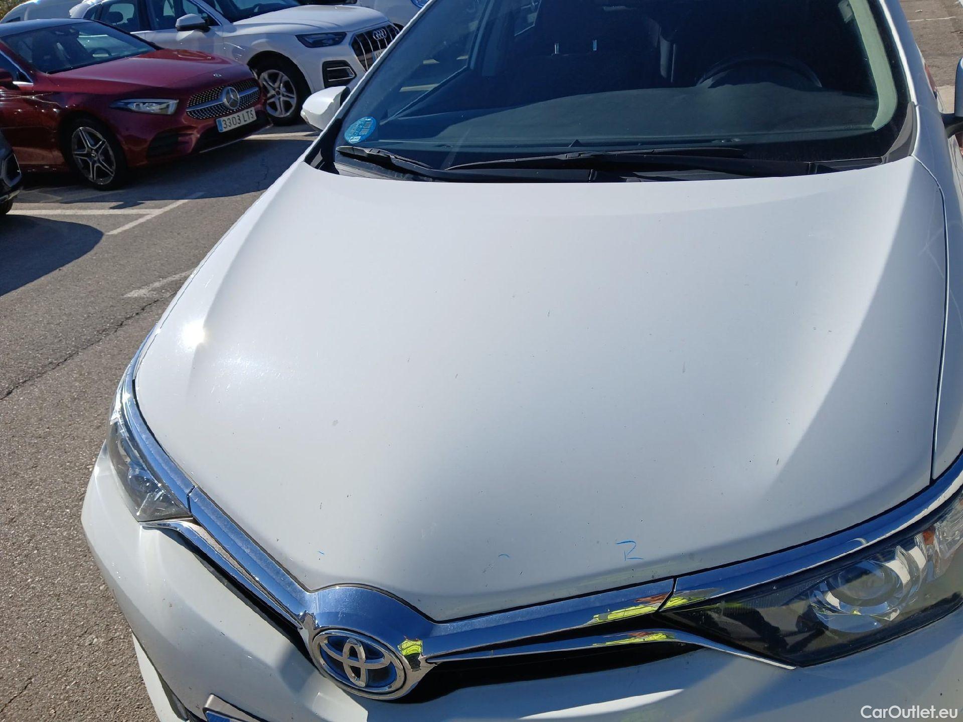  Toyota  Auris TOYOTA  5p 2G berlina con portón 1.8 140H Hybrid Active #16