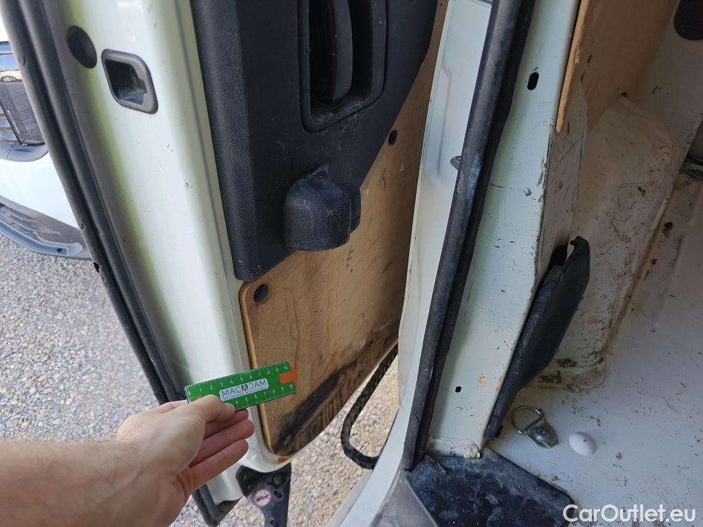  Citroen  Jumpy CITROEN  / 2016 / 4P / furgón Talla M BlueHDi 85KW (115CV) 6v Confort #75