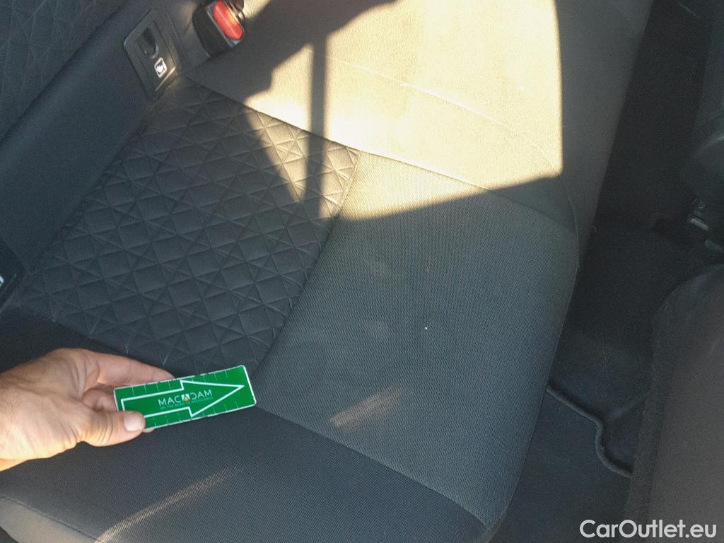  Toyota  C-HR TOYOTA  / 2019 / 5P / todoterreno 1.8 125H Advance #31