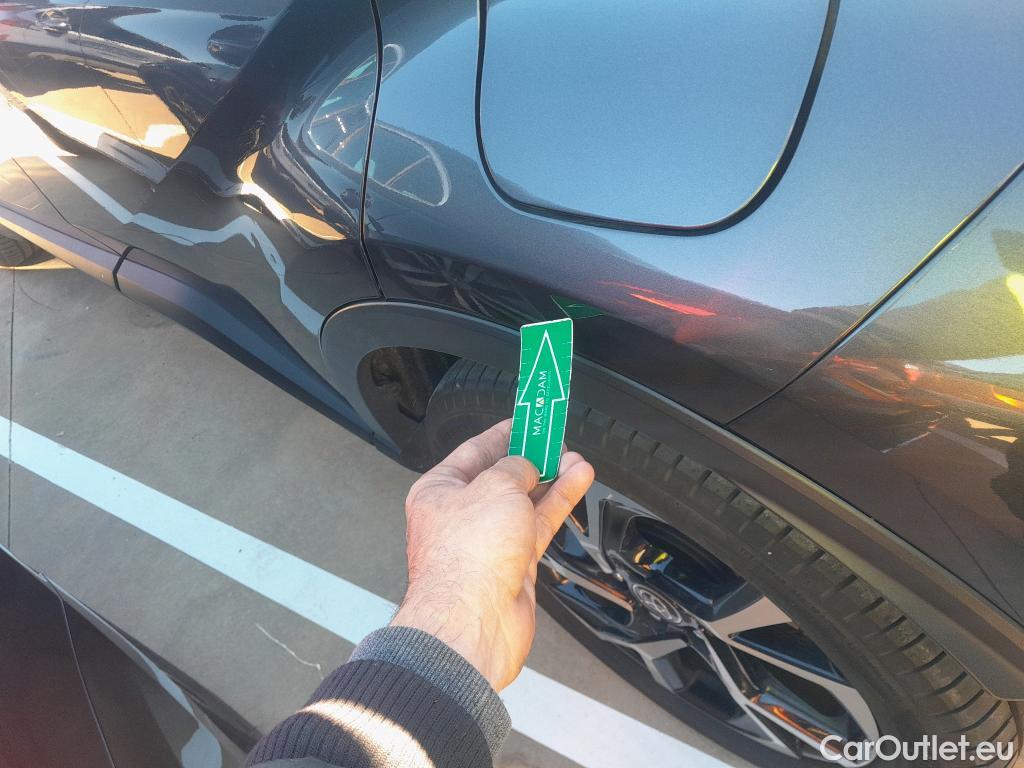  Toyota  C-HR TOYOTA  / 2019 / 5P / todoterreno 1.8 125H Advance #17