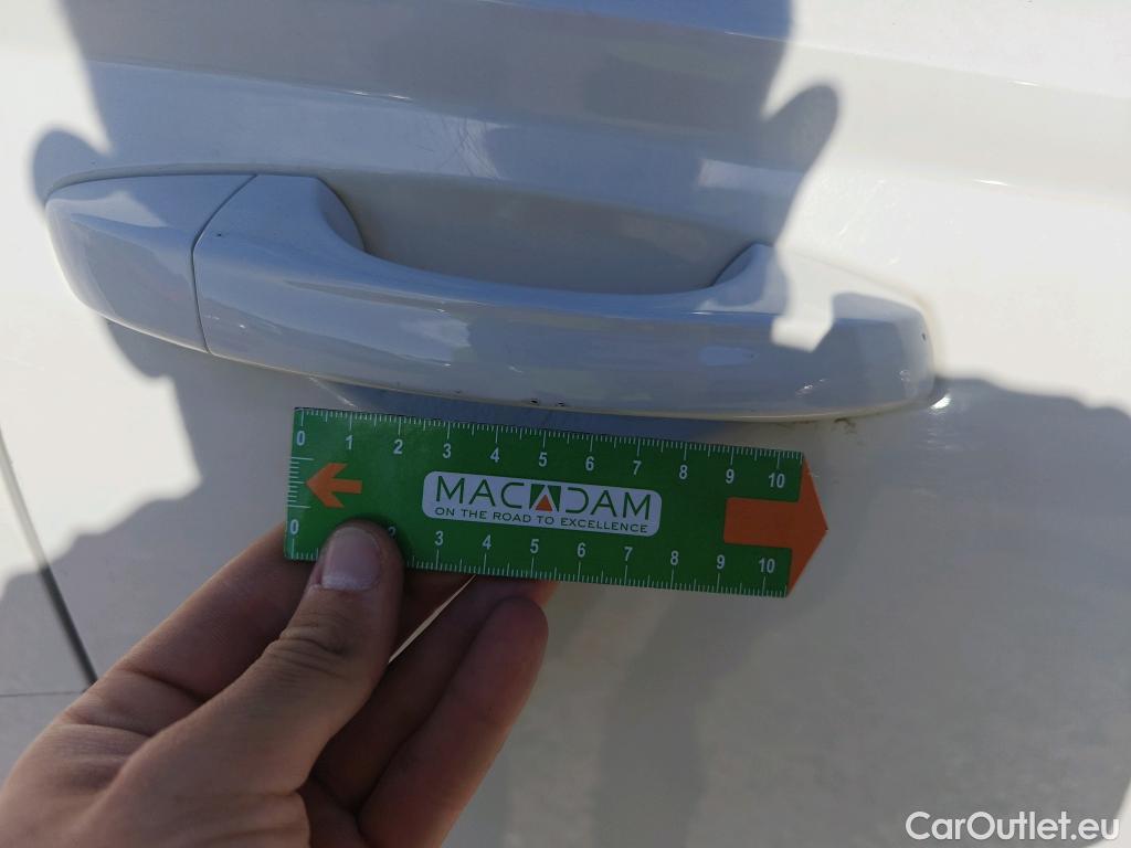  Skoda  Karoq SKODA  / 2017 / 5P / todoterreno 2.0 TDI 110kW (150CV) DSG 4X4 Ambition #51