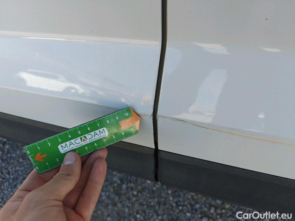  Skoda  Karoq SKODA  / 2017 / 5P / todoterreno 2.0 TDI 110kW (150CV) DSG 4X4 Ambition #14