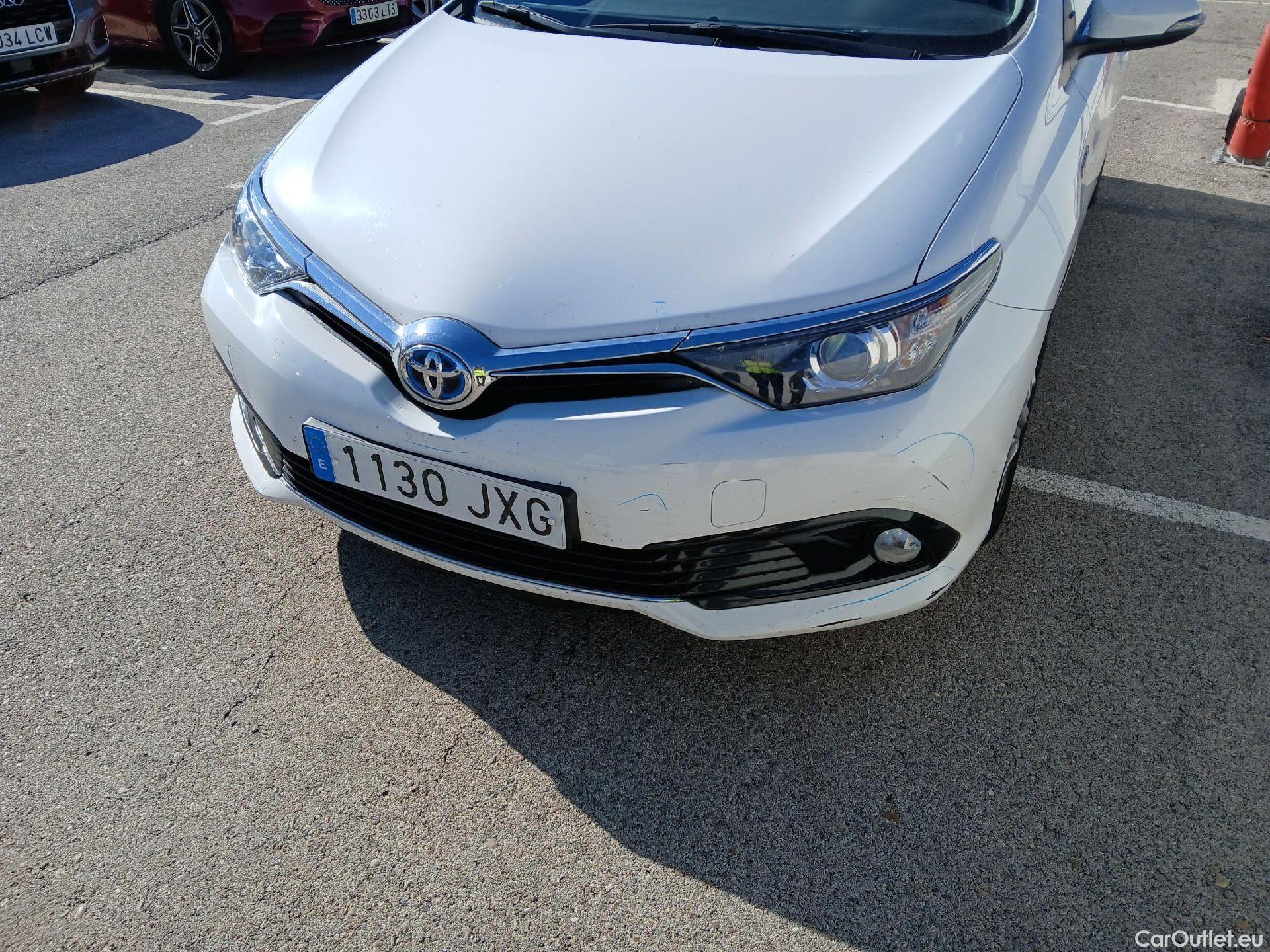  Toyota  Auris TOYOTA  5p 2G berlina con portón 1.8 140H Hybrid Active #15