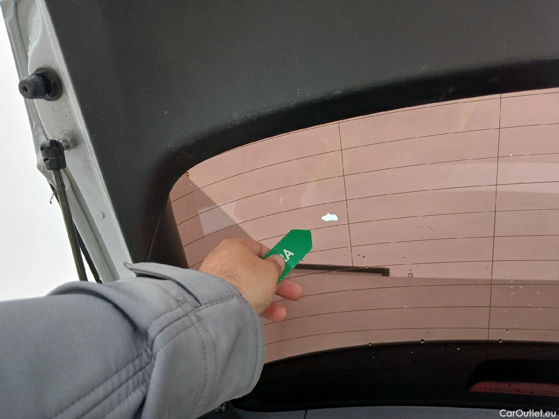  Volkswagen  T-ROC VOLKSWAGEN  / 2017 / 5P / todoterreno Edition 1.0 TSI 85kW (115CV) #3